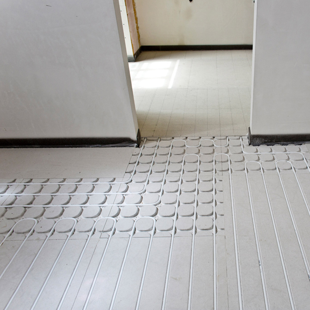 Gefreesde Fermacell Plaat met Rechte Sleuven 18mm 100x60cm